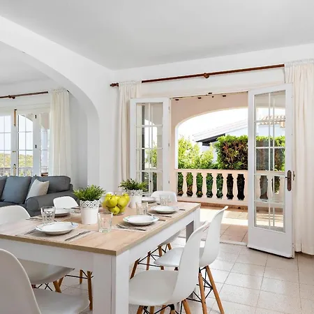 Cala Llonga Villa Mahon (Menorca)