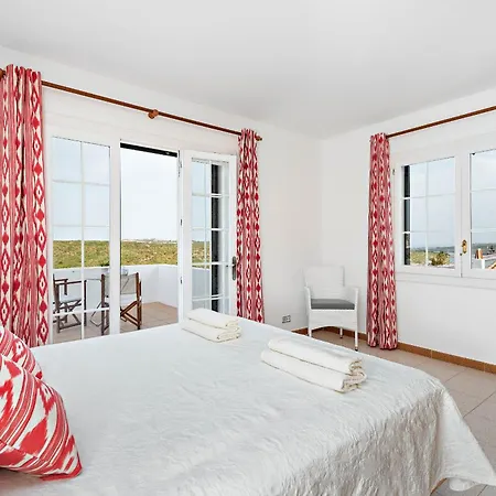 Vila Cala Llonga
